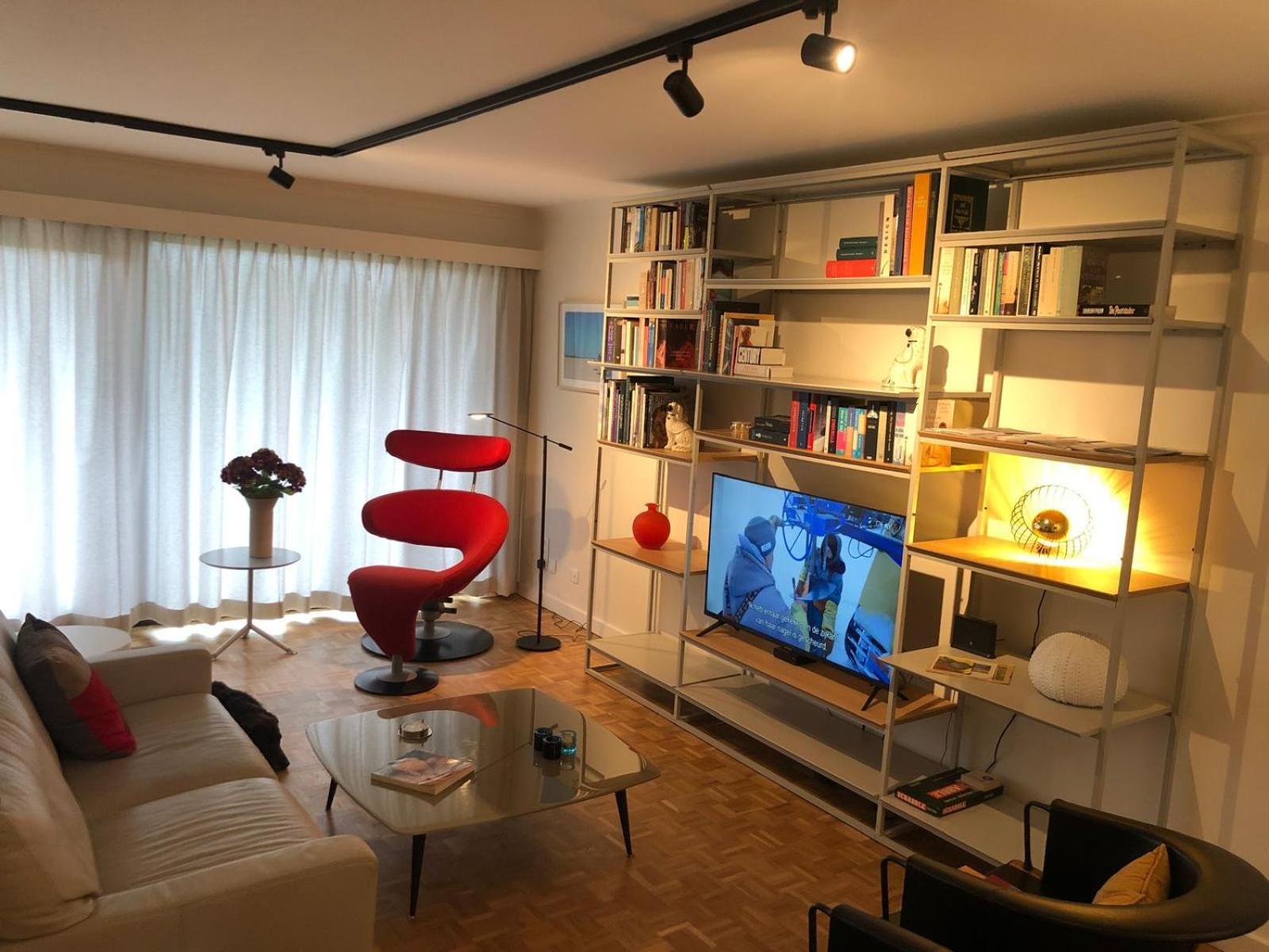 Apartment Large Sunny And Bright With Park View *
